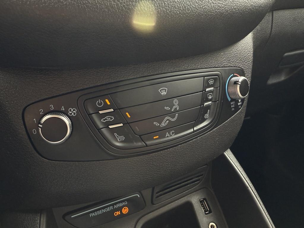 Ford Tourneo Courier 1.0 titanium