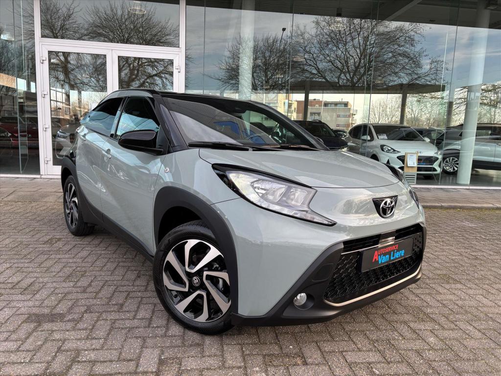 Toyota Aygo x 1.0 vvt-i mt 72pk pulse|bi tone stoelverwarming|carplay|camer