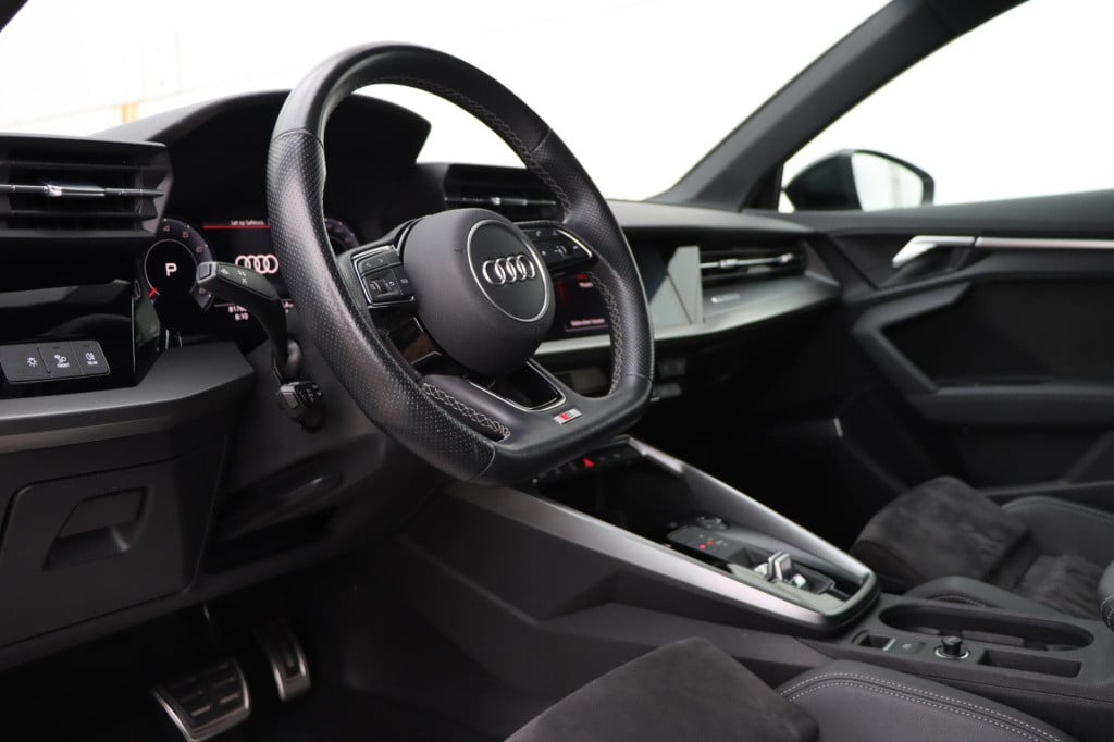 Audi S3 sportback 2.0 tfsi 310pk s tronic quattro edition one