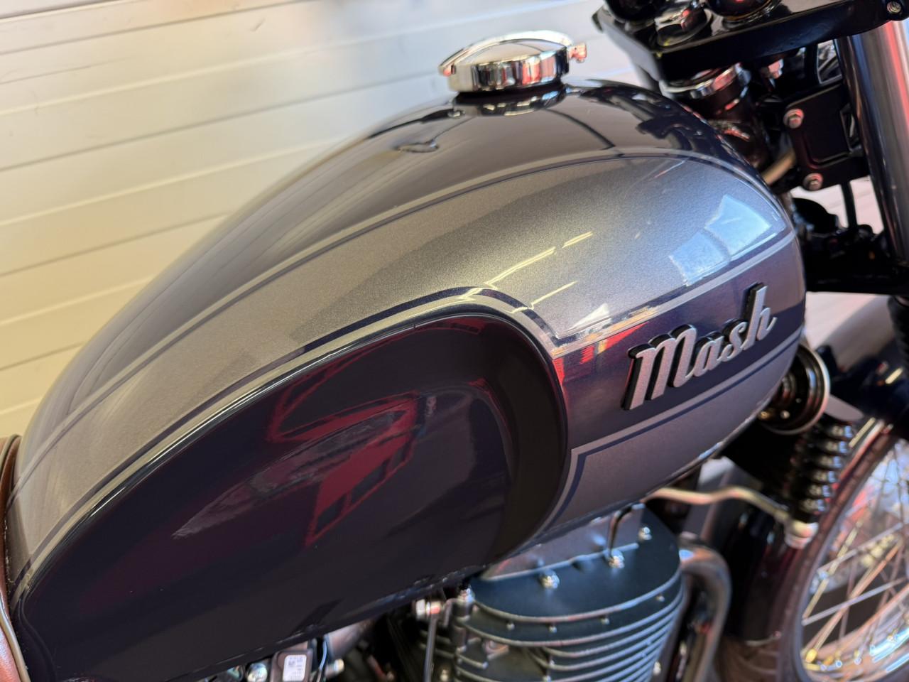 Leuke en jonge Mash Six Hundred 650 slechts 800km oud!