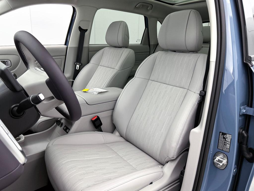 Leapmotor B10 design pro max hybrid ev 18.8 kwh | voorraad ! | light grey i