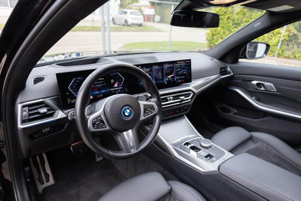 BMW 3-serie touring 320e m sport ✅pano✅hud✅19inch