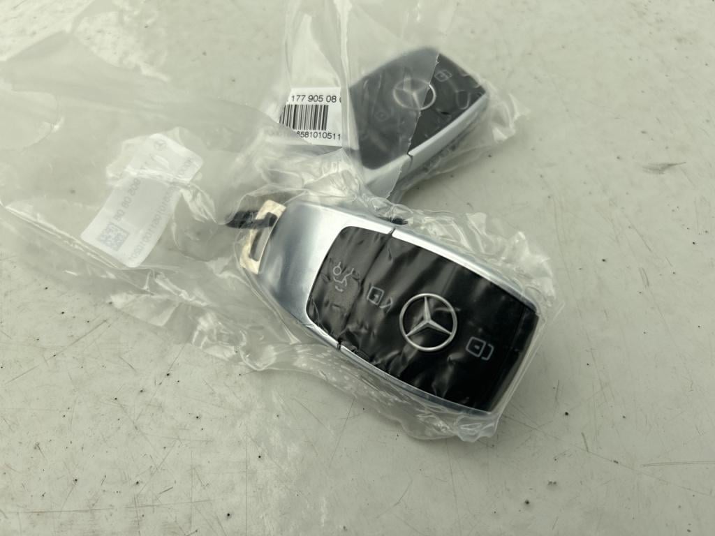 Mercedes-Benz Gla-klasse 180 business solution amg | nightpakket | trekhaak