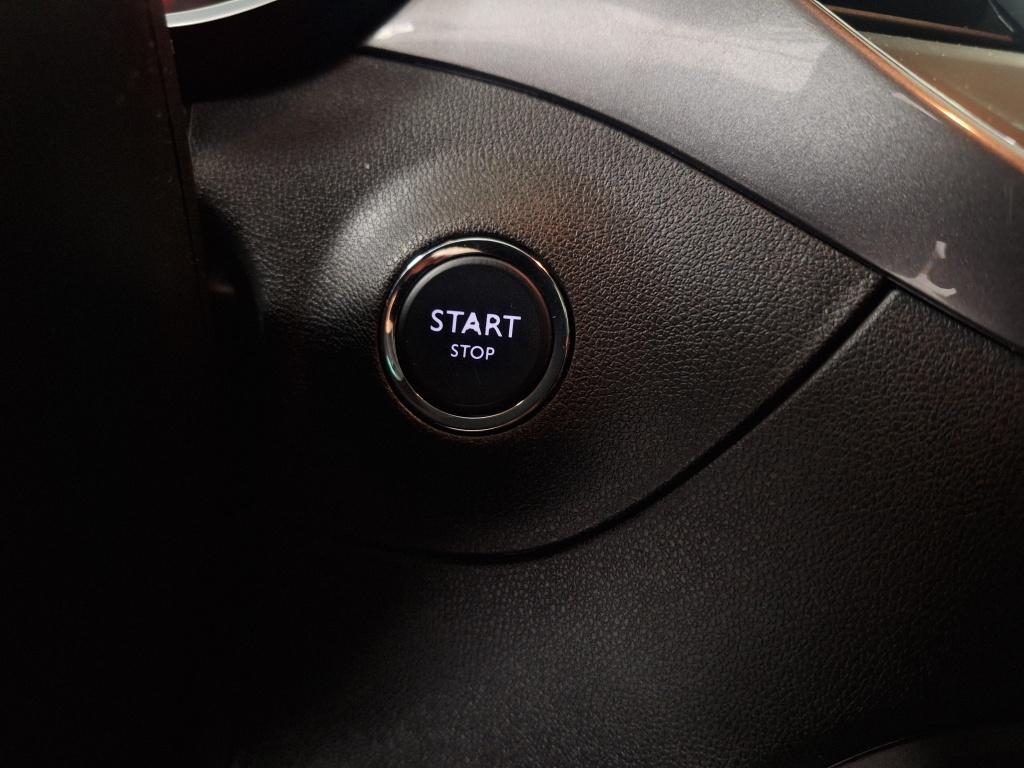 Opel Crossland X 1.2 innovation | stoelverwarming |