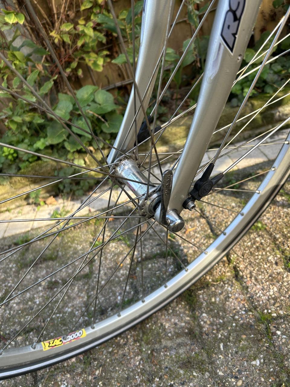Herenfiets Giant Custom Dual Drive versnellingen. Veel nieuwe onderdelen.