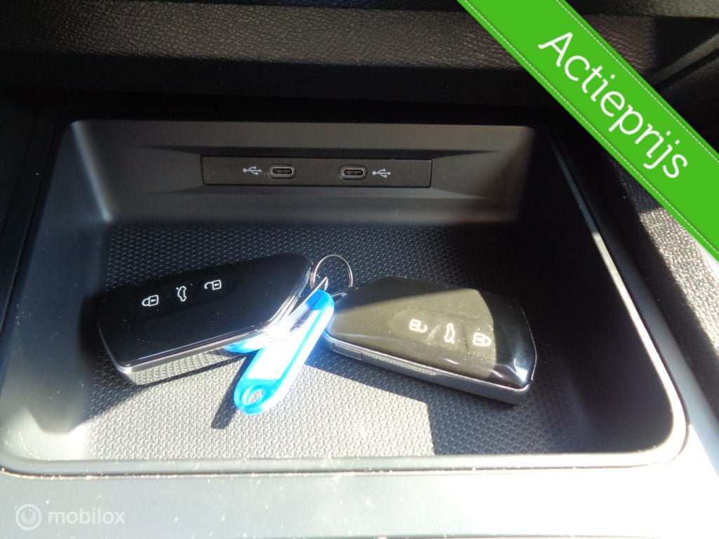 Seat Leon Sportstourer 1.5 tsi 130pk style edition/led/pdc/airco/carplay/lm