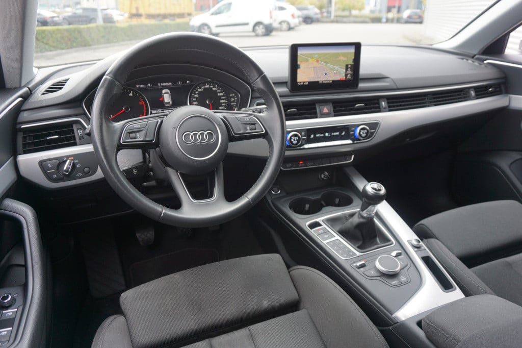 Audi A4 avant 2.0 tdi sport lease edition climate / navi / cruise / parkeer