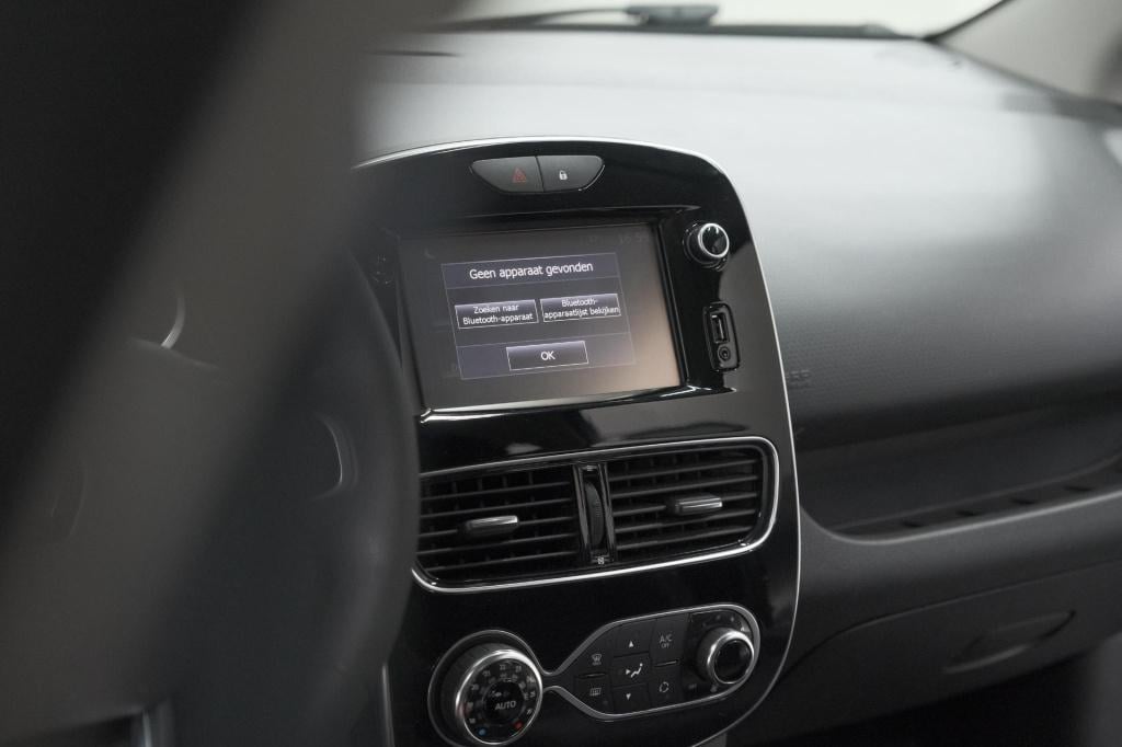 Renault Clio tce 90 zen | navigatie | parkeersensoren | climate control
