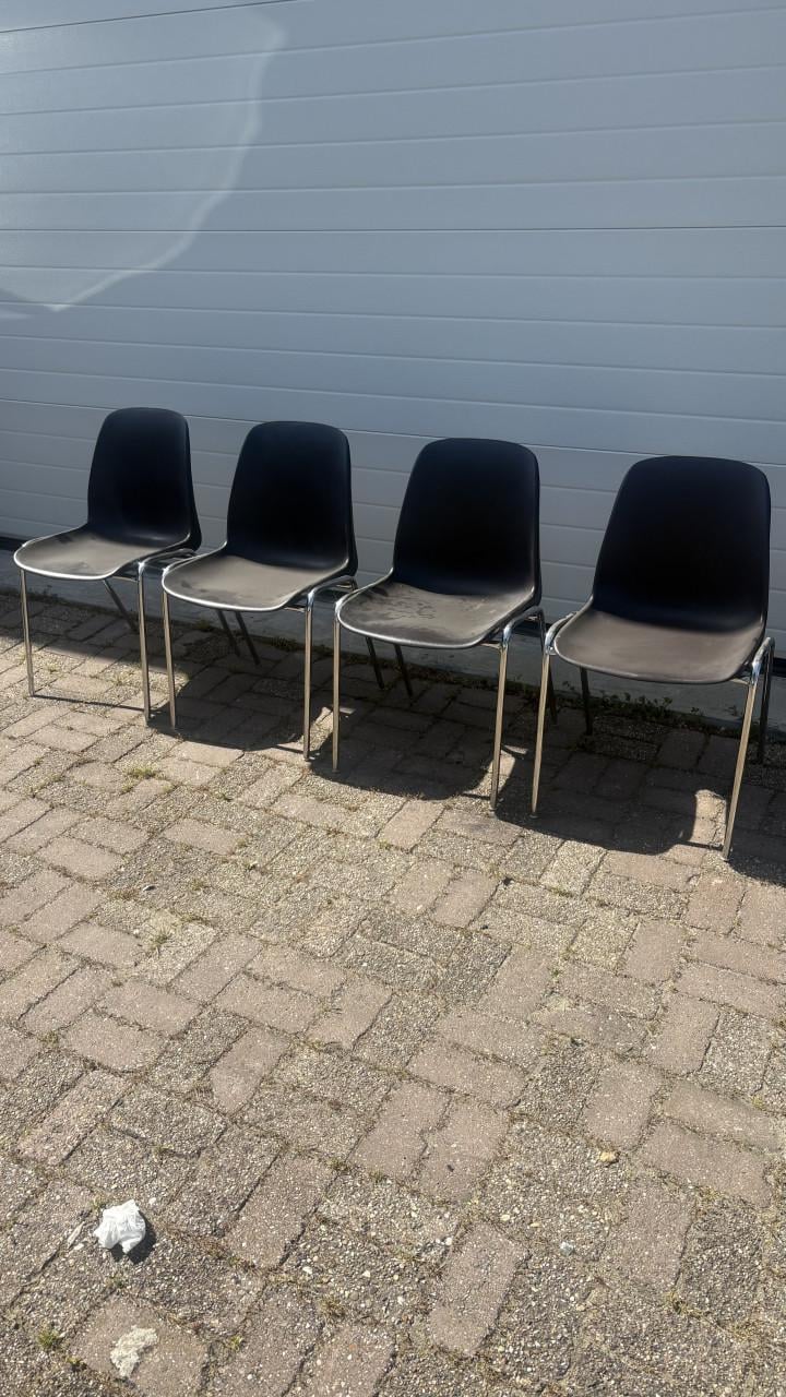 Opstabelbare stoelen