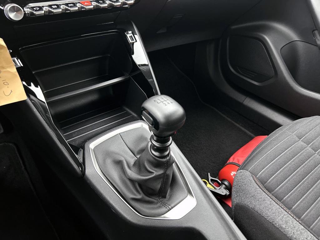 Peugeot 2008 130 pk active pack | rijklaar | camera achter | apple carplay 