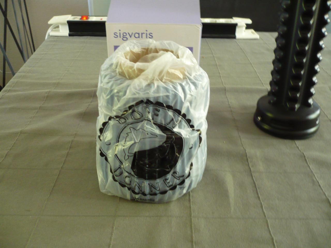 DOFF N’ DONNER aan en uittrekhulp-zo goed als nieuw