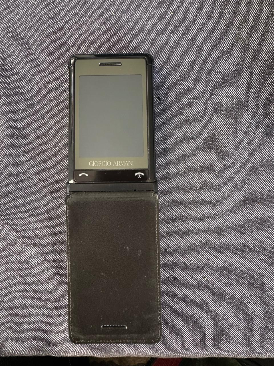 Samsung SGH-P520 Georgio Armani