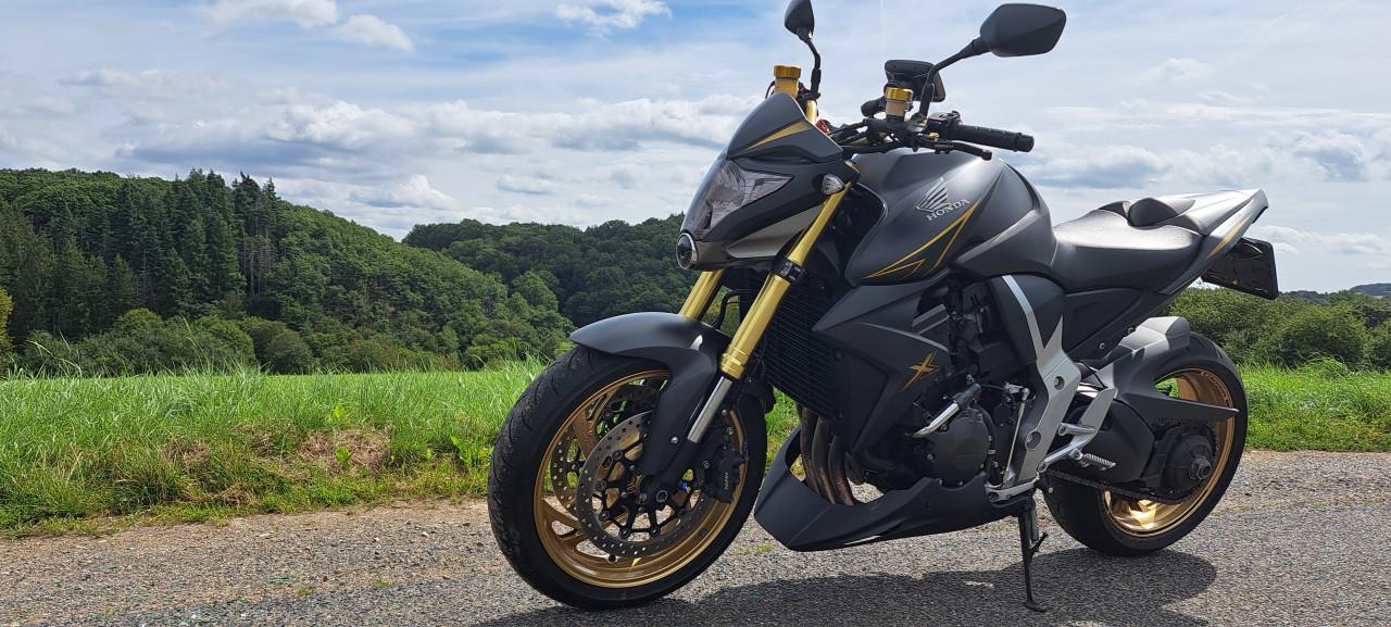 Nette Honda cb1000R