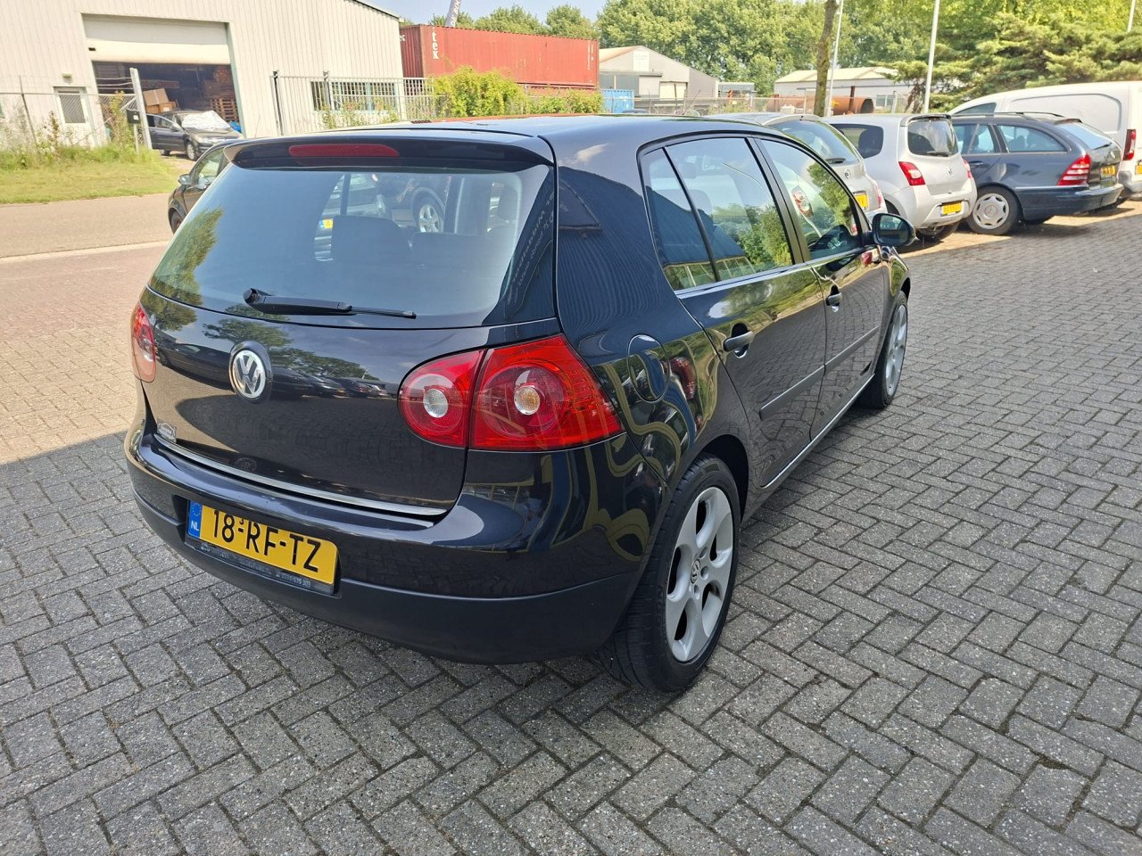 Volkswagen GOLF 1.6 FSI Comfortline 5 deurs bj:2005 airco-navigatie