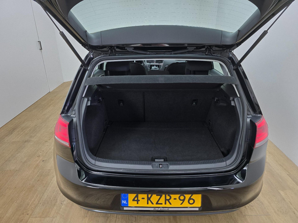 Volkswagen Golf occasion 1.2 tsi black edition met cruisecontrol en dikke v