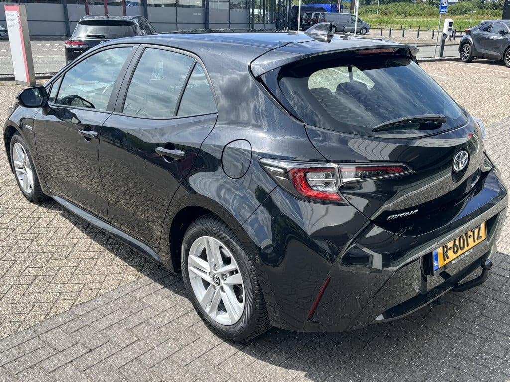Toyota Corolla | net binnen | 1.8 hybrid active | navigatie | camera | trek