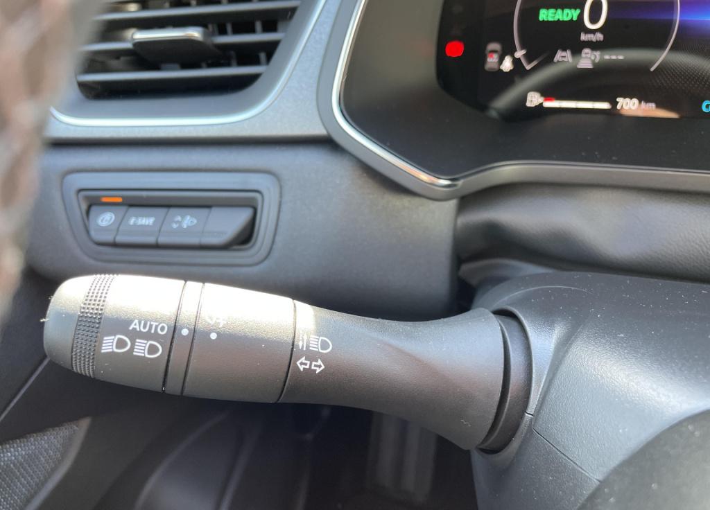 Renault Captur 1.8 e-tech full hybrid 160 techno - two-tone kleurstelling /