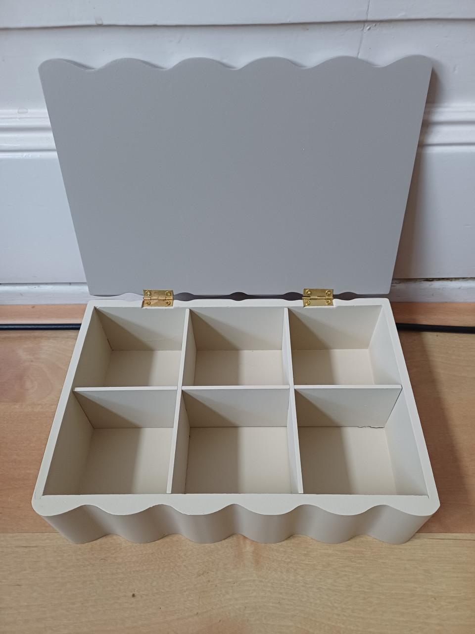 Gusta, 100% leuk: theepot, theedoos, 2 x theemok + siroop