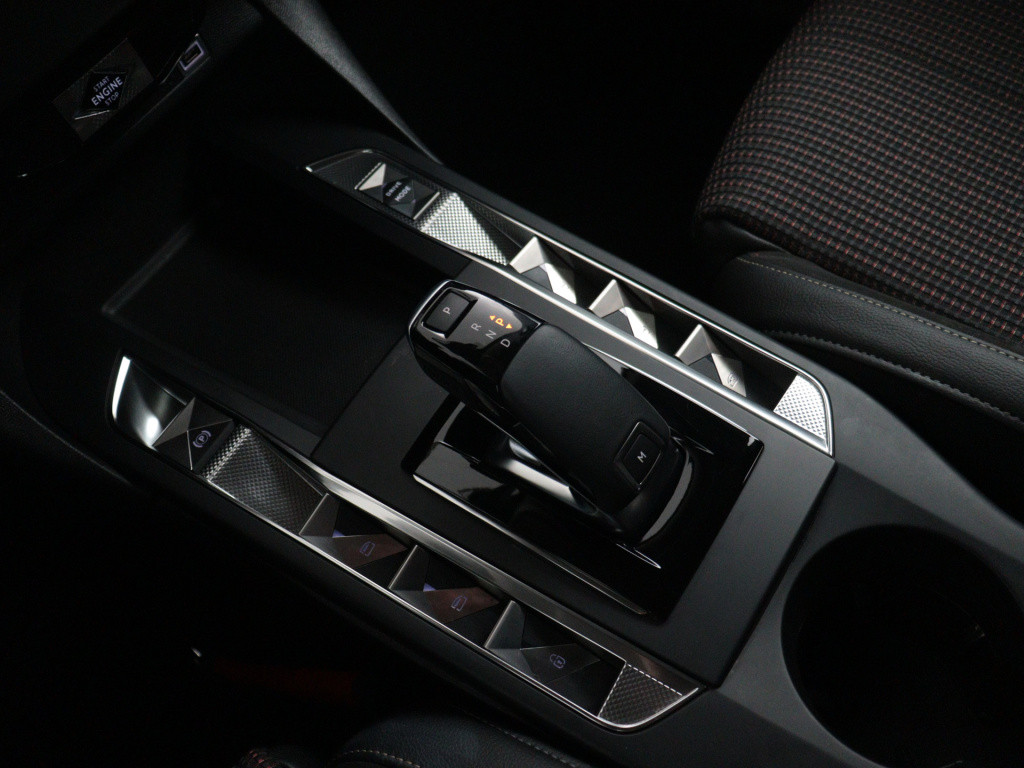Ds Ds 3 130 pk automaat performance line | rijklaar | dodehoekbewaking | ca