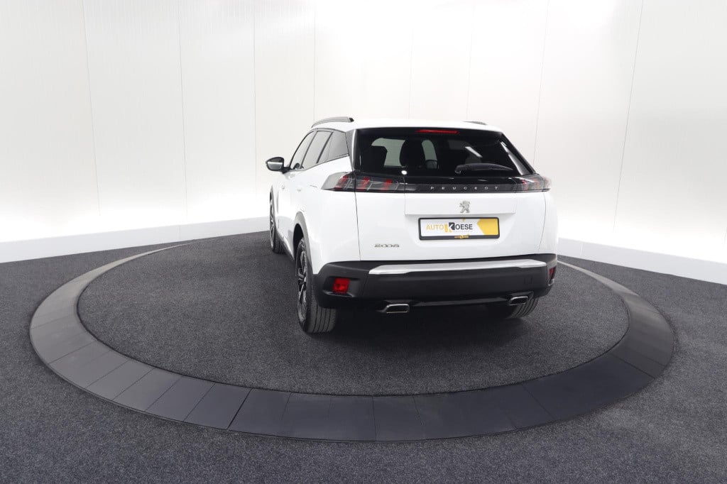 Peugeot 2008 puretech 130 eat8 allure | parkeersensoren | navigatie | apple