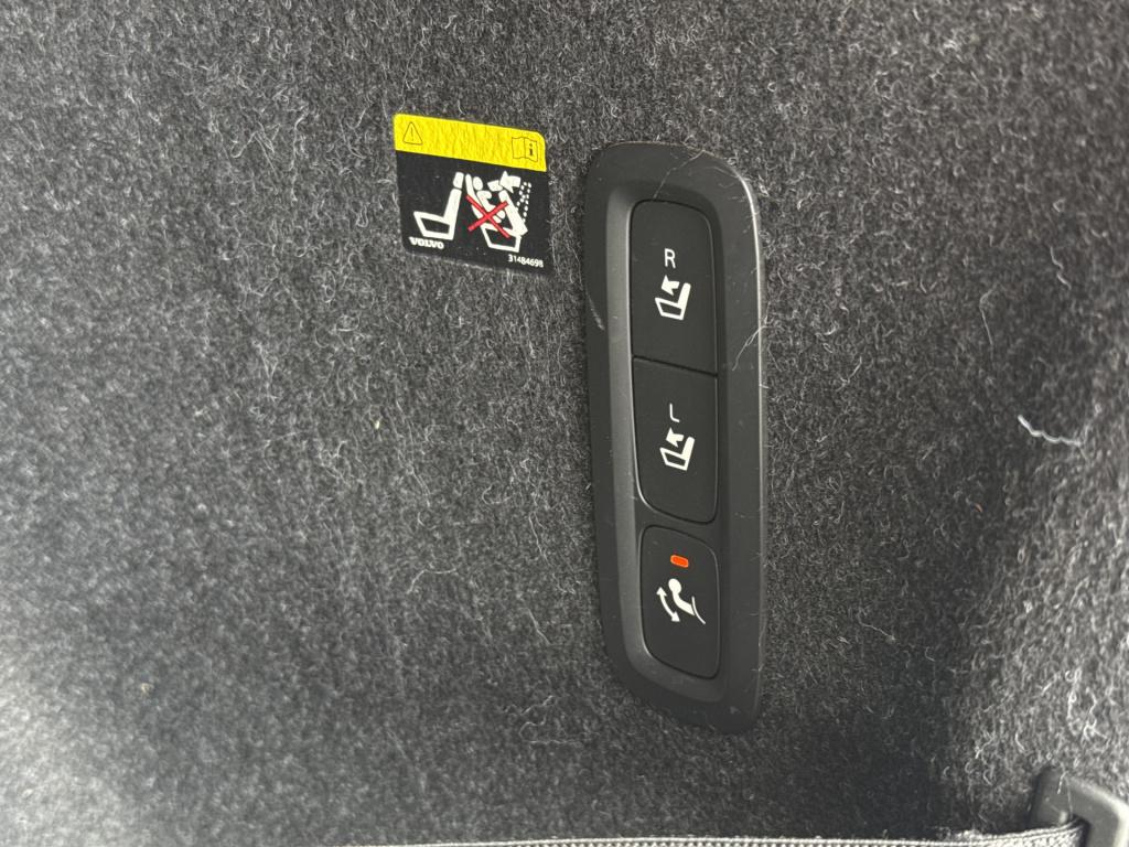 Volvo XC40 2.0 t5 awd intro edition | nl-auto | vol opties | pano | trekhaa