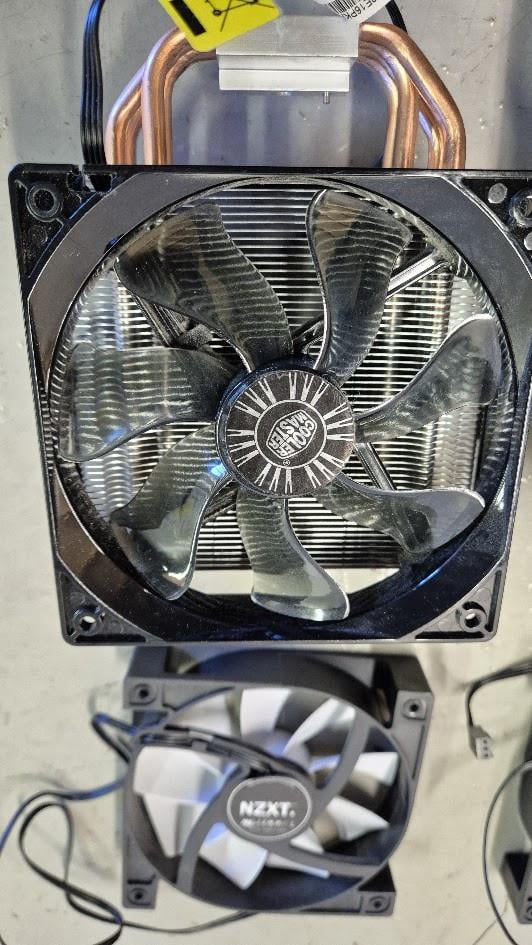 Diverse ventilatoren en koelers