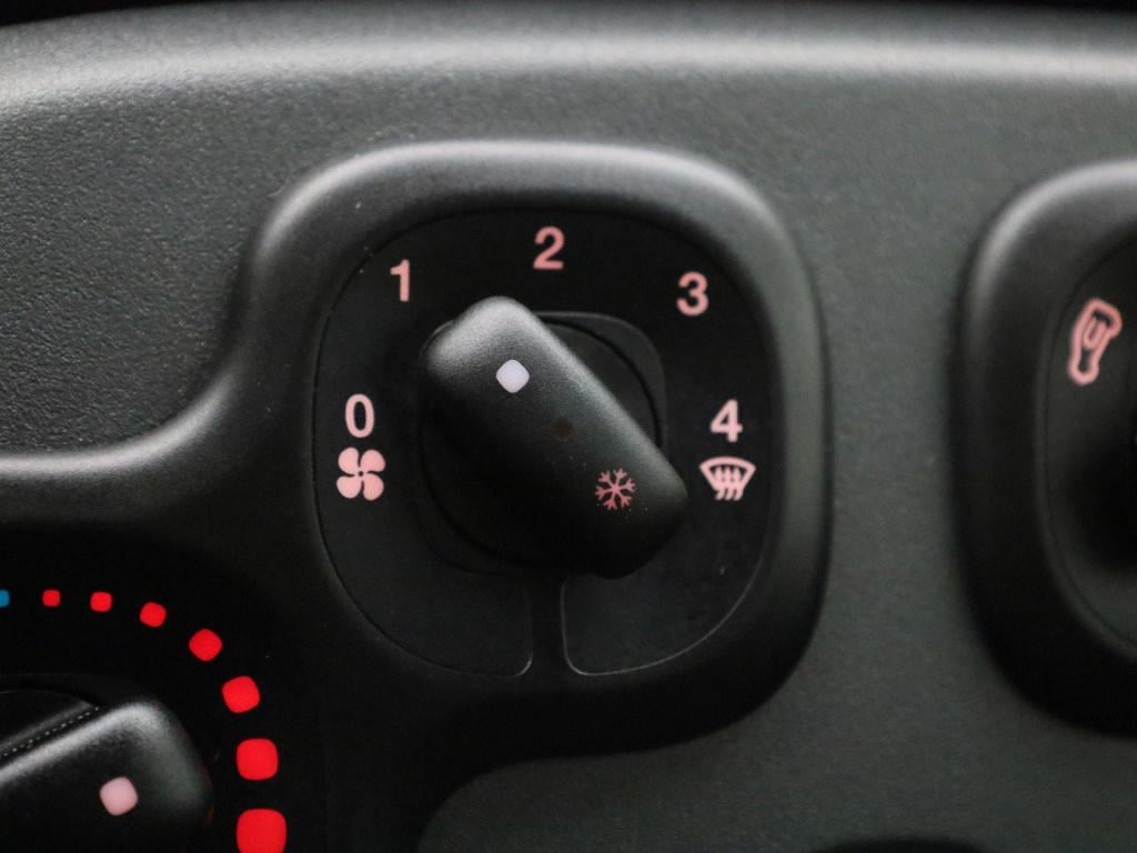 Fiat Panda 1.0 hybrid city life | apple carplay / android auto | airco | cr