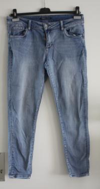 Blauwe spijkerbroek maat xl-42