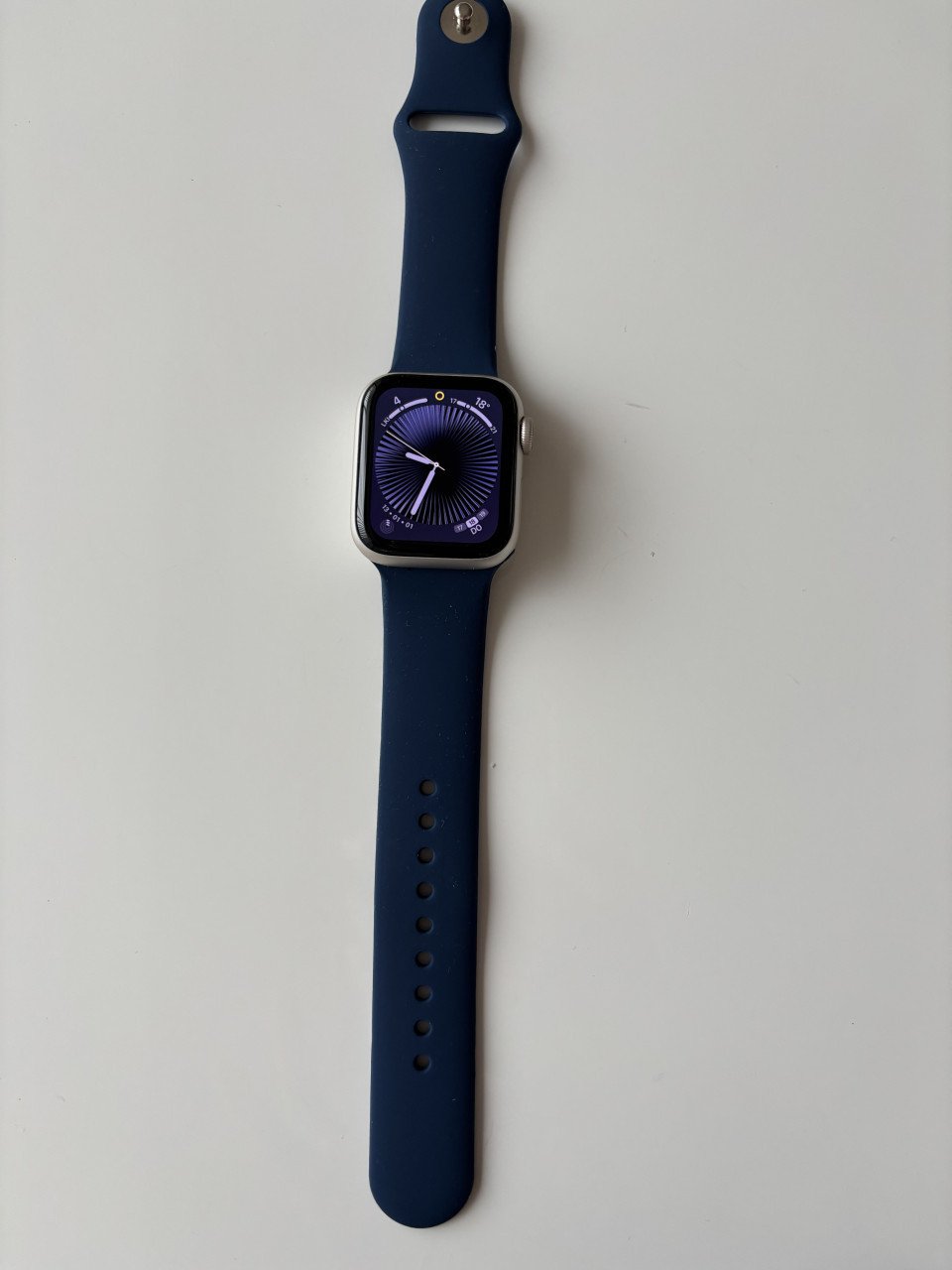 Apple Watch SE 40 mm tweede generatie uit 2024 cellular kleur starlight