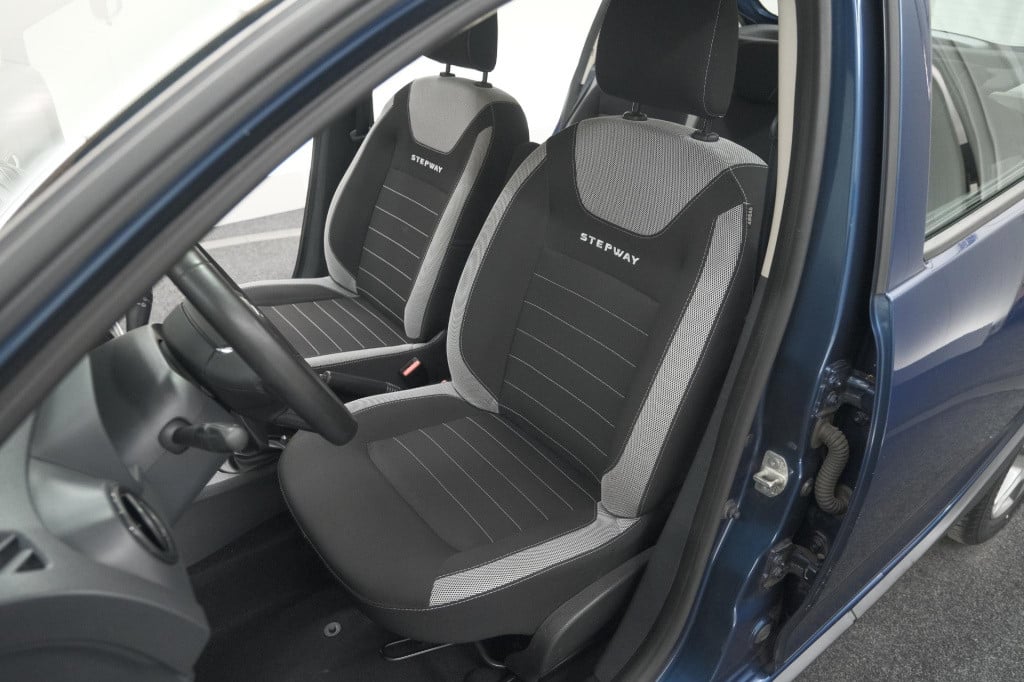 Dacia Sandero Stepway tce 90 sl | navigatie | parkeersensoren | airco
