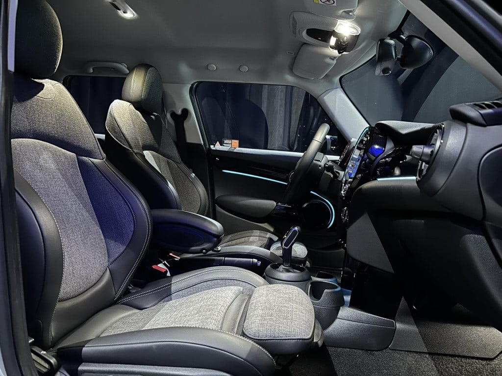Mini Cooper mini 1.5 business edition *led*sportstoelen*applecarplay*
