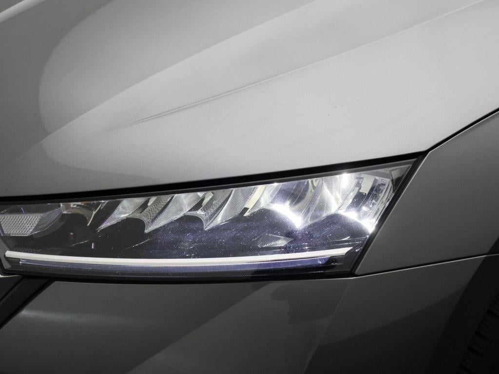 Skoda Octavia combi 1.5 e-tsi business edition plus | automaat | navigatie 