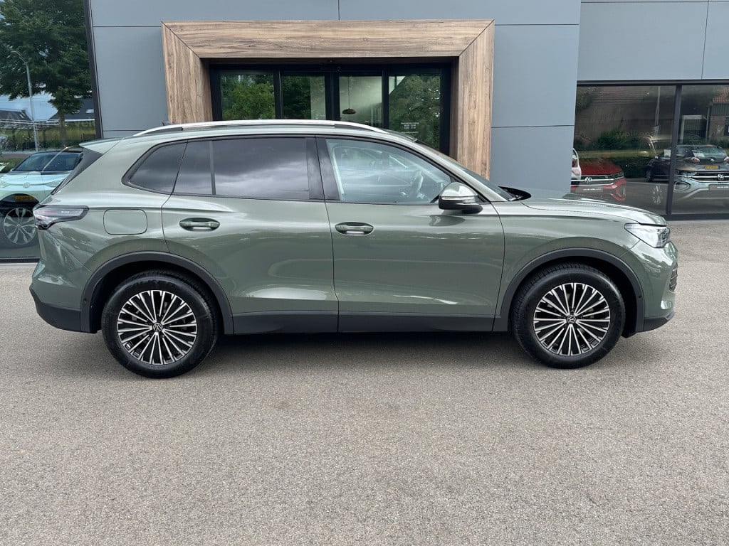 Volkswagen Tiguan 1.5 etsi life | trekhaak | camera | trekhaak | dode hoek 