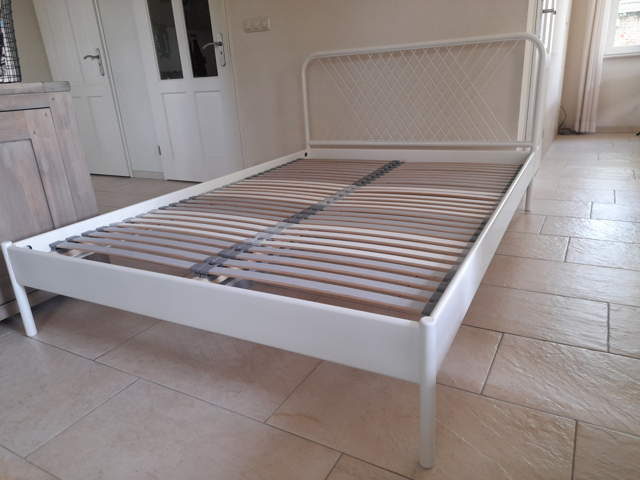 140 x 200 Metalen Bed (in goede staat )