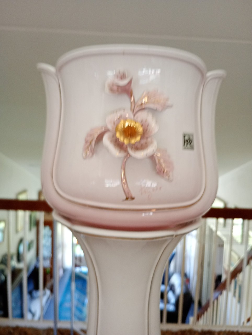 Decoratie standaard met bloempot
