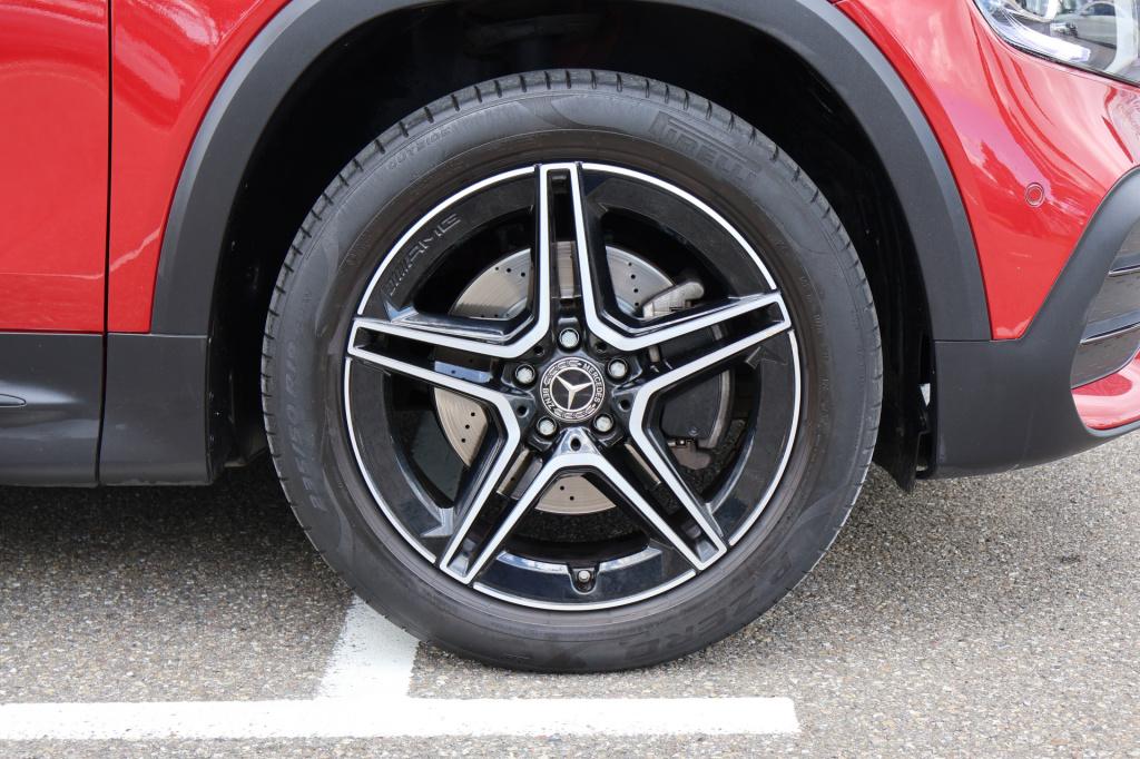 Mercedes-Benz Glb 200 business solution amg 163 pk i panoramadak i trekhaak
