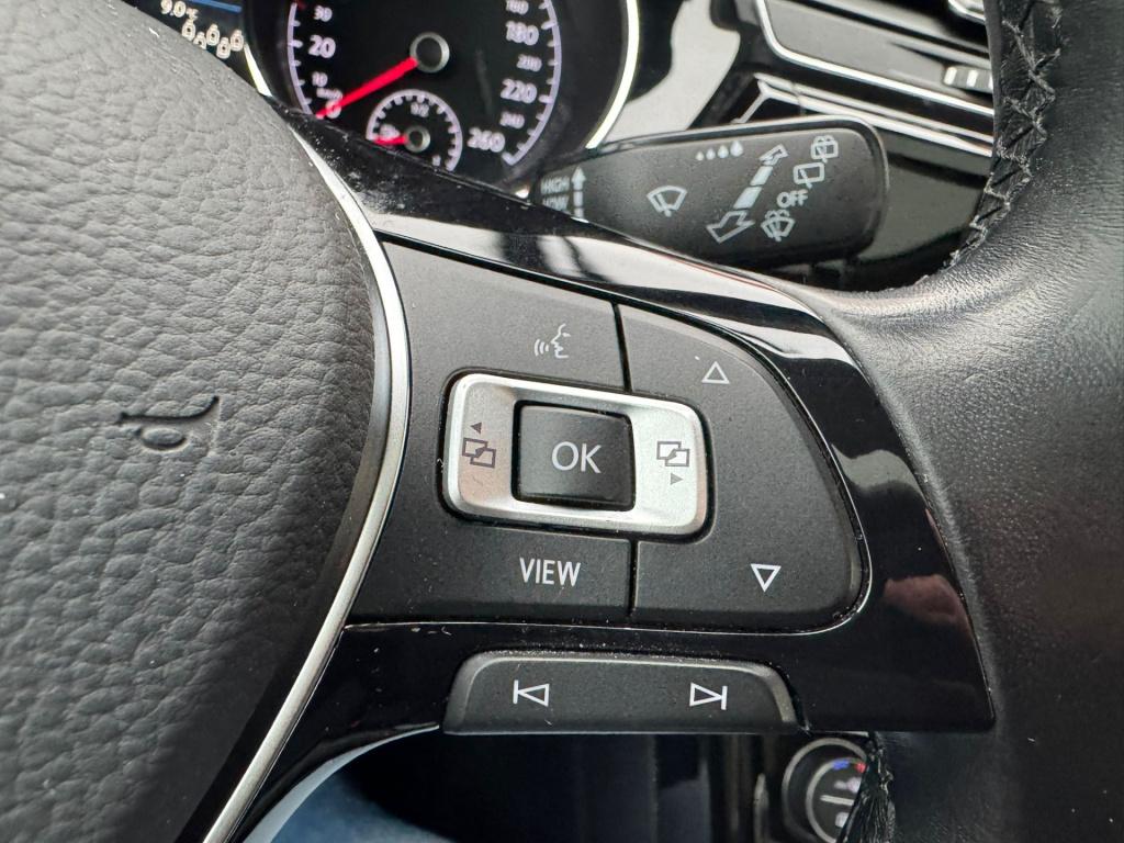 Volkswagen Touran 1.5 tsi highline 7p