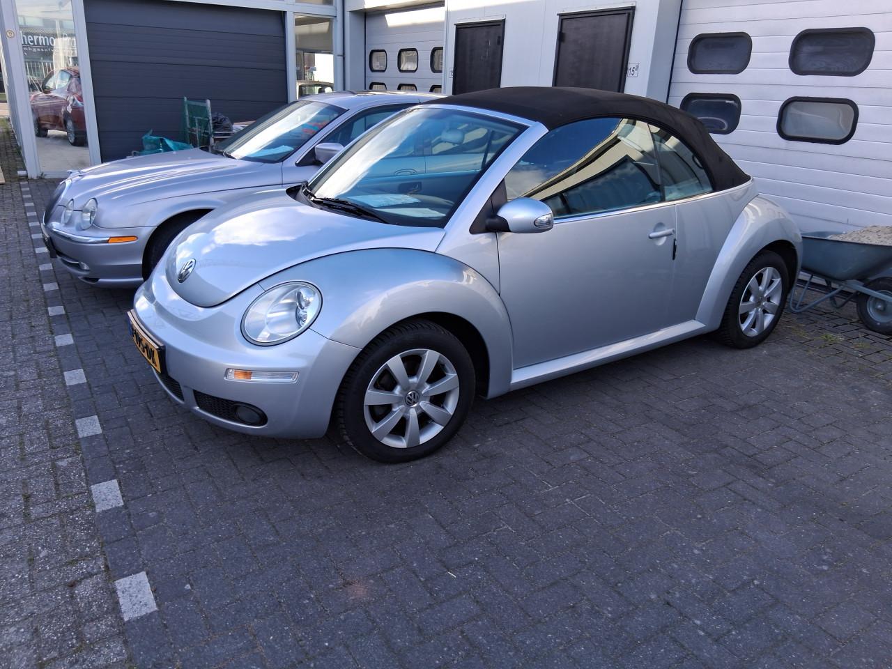 Aanbieding van cabriolet auto s ea bij autohuis Vlissingen