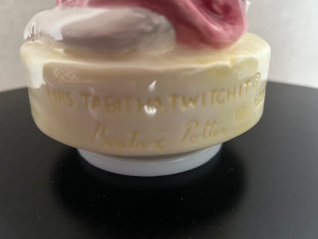 Prachtige speeldoos Mrs.Tabitha Twitchit Beatrix Potter.