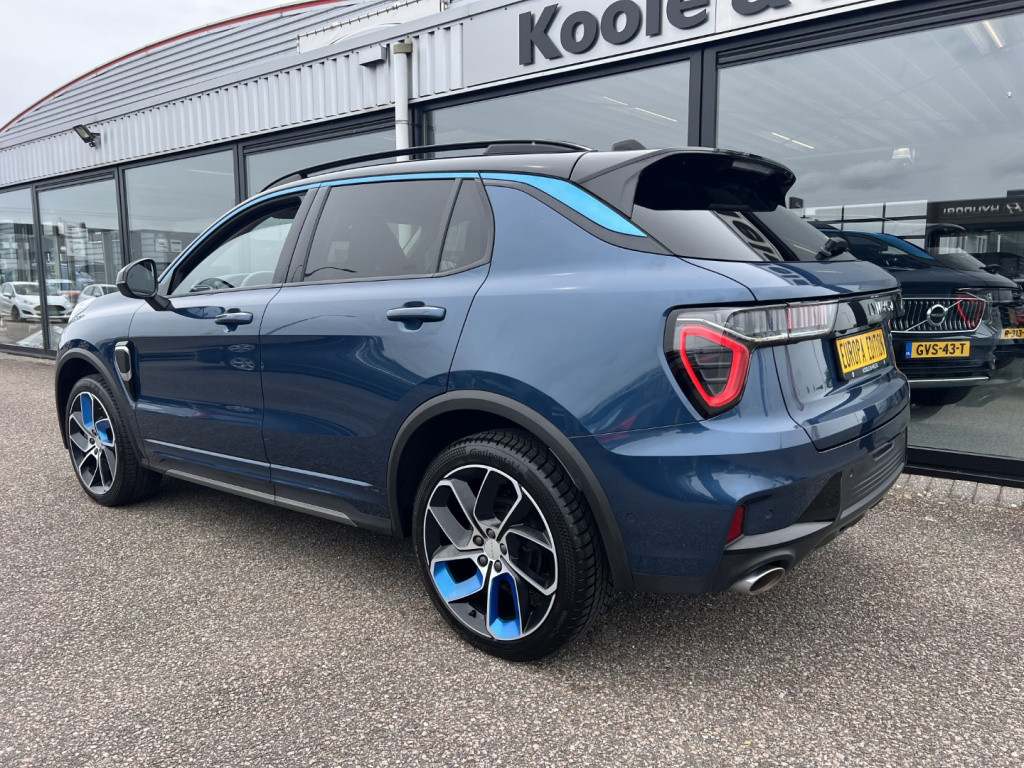 Lynk & Co 01 1.5 261pk plug in hybrid , panodak , 360gr camera, carplay