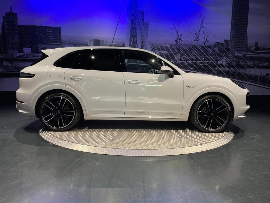 Porsche Cayenne 3.0 e-hybrid platinum edition*pdls*pasm*softclose*22inch*sp