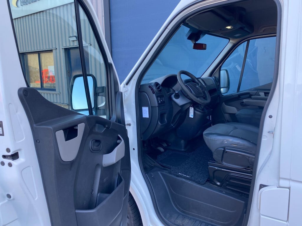 Opel Movano 2.3 cdti l2h2 airco / cruise controle / camera / trekhaak / n.a