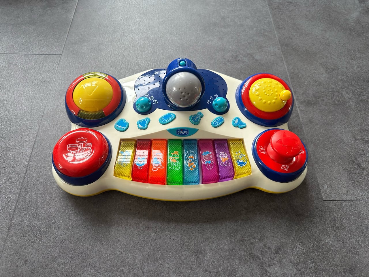 Speelgoedpiano met DJ mixer Chicco