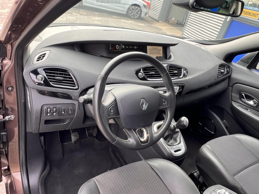 Renault Grand Scenic 1.2 tce bose 7pers. navi, camera, trekhaak enz..