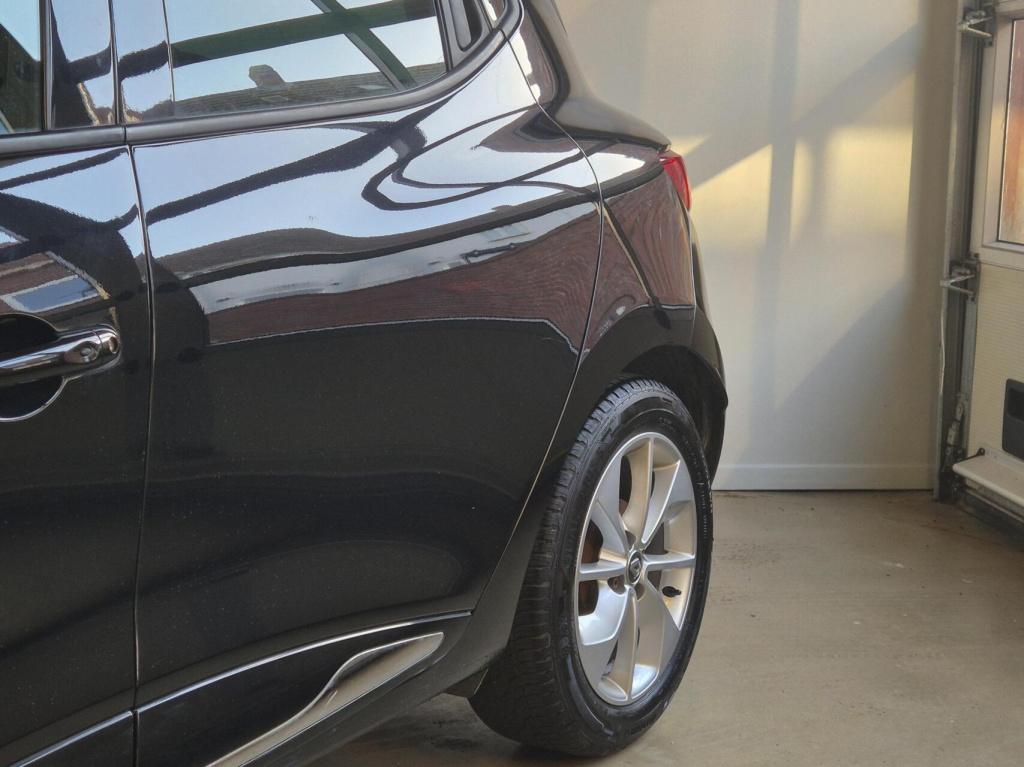 Renault Clio 0.9 tce limited / keyless / cruisecontrol / parkeersensoren