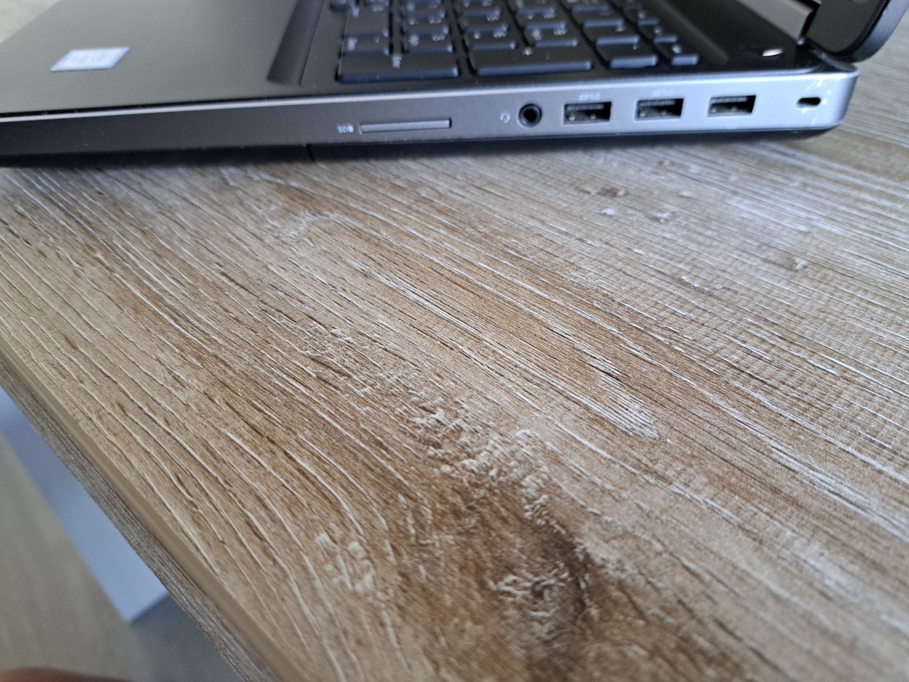 Dell precision 15,6 inch FHD laptop.