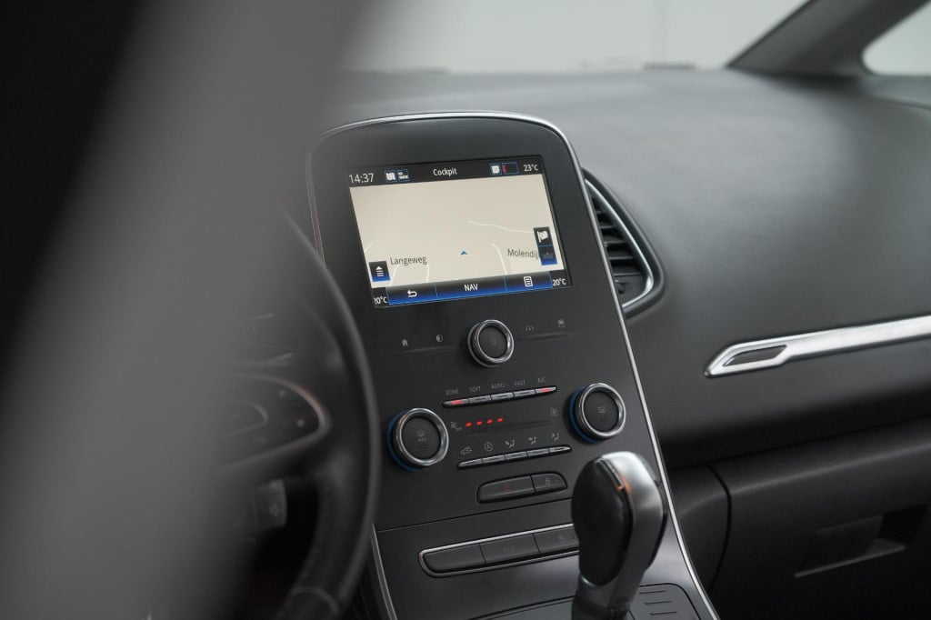 Renault Grand Scenic tce 140 edc intens | 7 zitplaatsen | trekhaak | camera