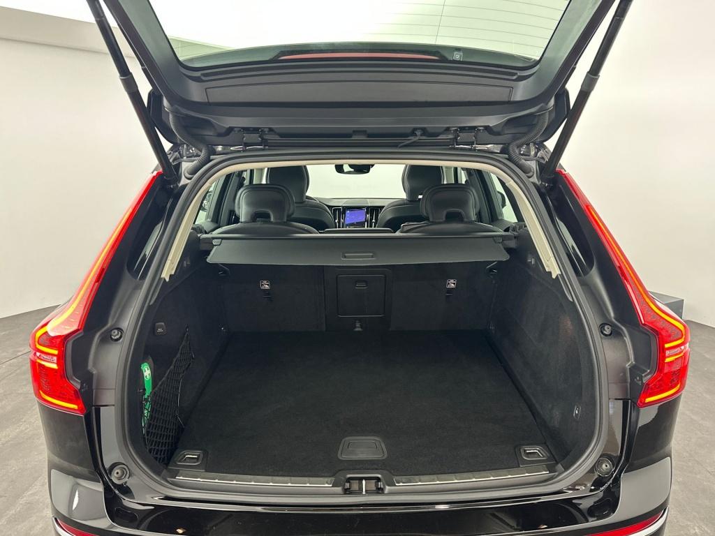 Volvo XC60 t6 340pk recharge r-design| trekhaak| pano| camera| adap.cruise