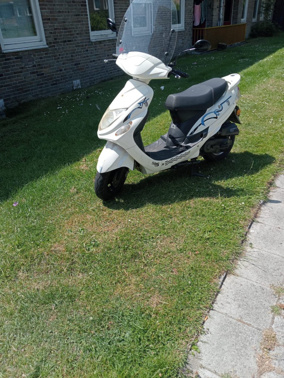 Te koop: BTC City brommer – 49cc – Blauw kenteken
