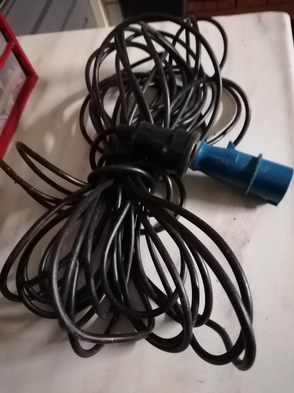 Verlengkabel met eurostekker en gewone stekker 18 mtr.